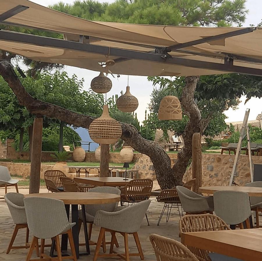 Lazareto Πανσιόν 4*