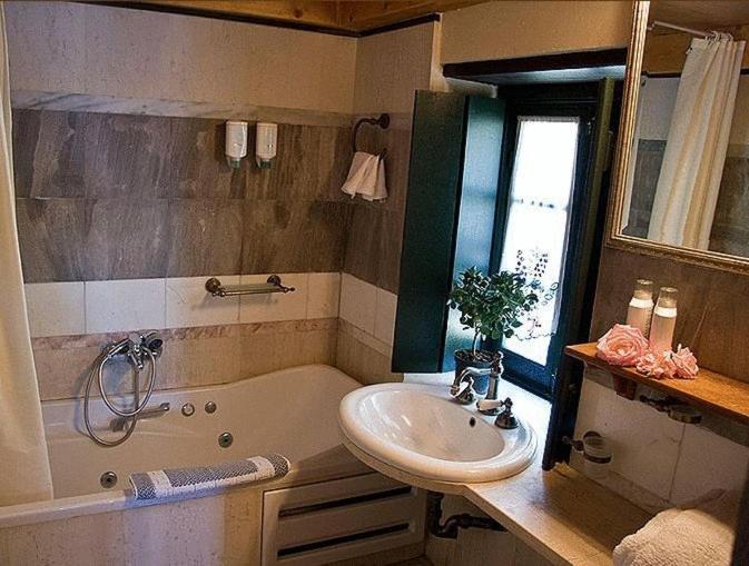 Πανσιόν Lazareto 4*
